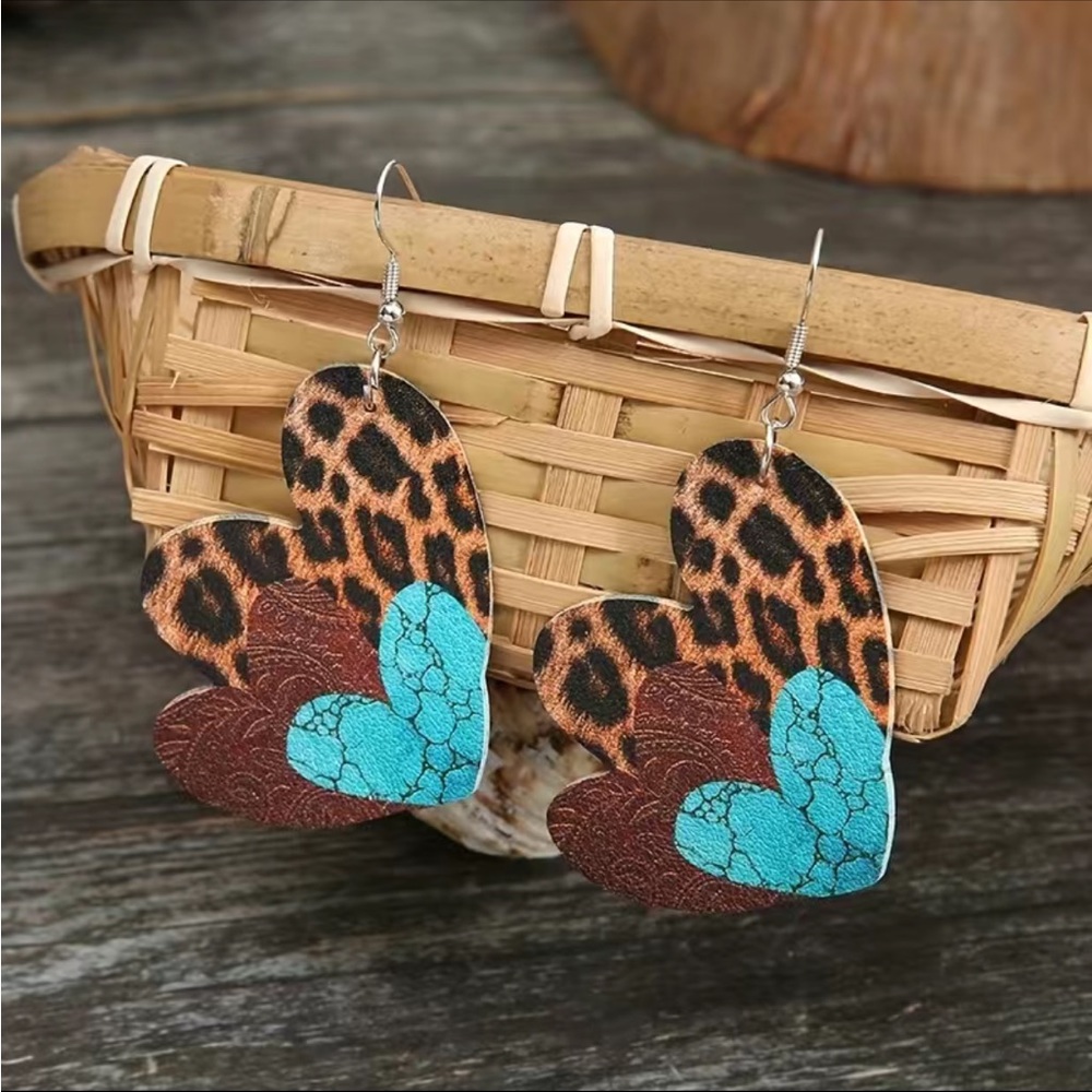 Nwt faux leather heart drop earrings